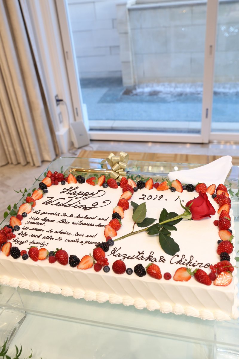 ステラ デル アンジェロ 笑顔がとても素敵な癒し系なおふたり ゲストと一緒にロマンチックで夢のようなひと時を過ごすため おもてなしサプライズも 最後はふたりだけの世界で ステラデルアンジェロ ステラ花嫁 先輩カップル さいたま新都心