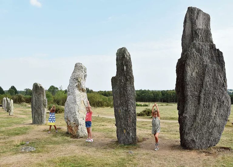 [DECOUVERTE] <a href="/Le_Figaro/">Le Figaro</a> Voyage met le cap sur le ❤️de l'Ille-et-Vilaine, notamment le site mégalithique de St-Just ! À moins de 100km de Rennes, Nantes et Vannes 😉

Article complet à retrouver ici
urlz.fr/cNiS

#RedonVilleEtAgglomeration #RedonneLaPeche