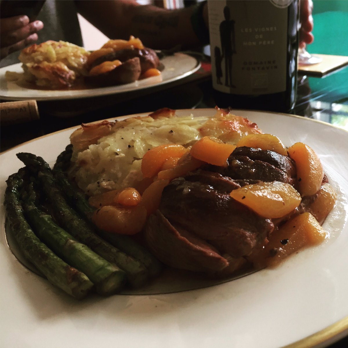 Celebrating our anniversary with beautiful duck with a whiskey, apricot and cardamom sauce and a lovely Cote de Rhône from @lamijaclondon. #pekoemellowtea #hammersmith #w6 #brackenburyvillage #frenchwine #duck #weddinganniversary #cotedurhone #anniversarydinner