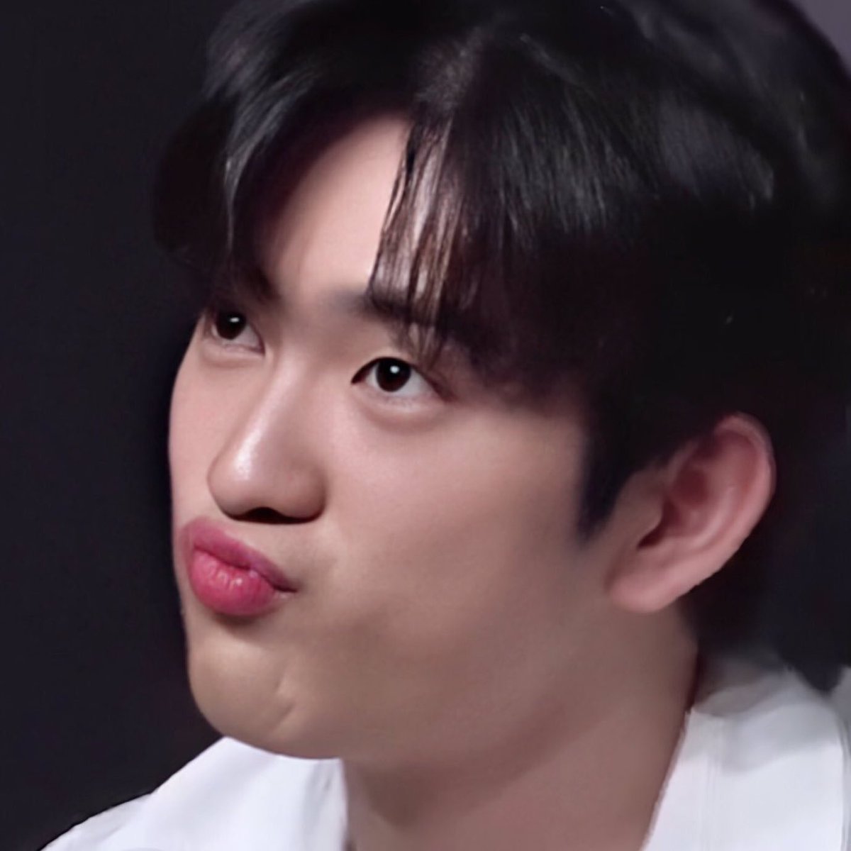 jinyoung going (′• ₃ •‵) ; a thread