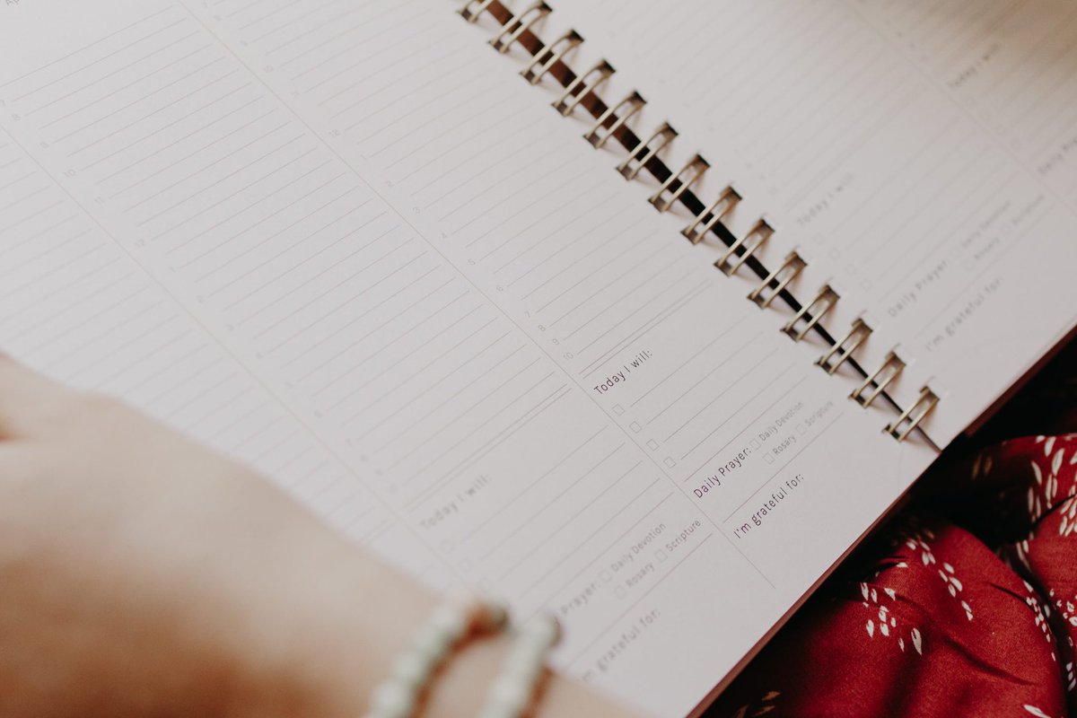 jessmcafee08's tweet photo. Today’s big step of faith? Ordered a 2020/2021 academic planner!! 

What’s your big step of faith today? https://t.co/3oFt2DqIoC