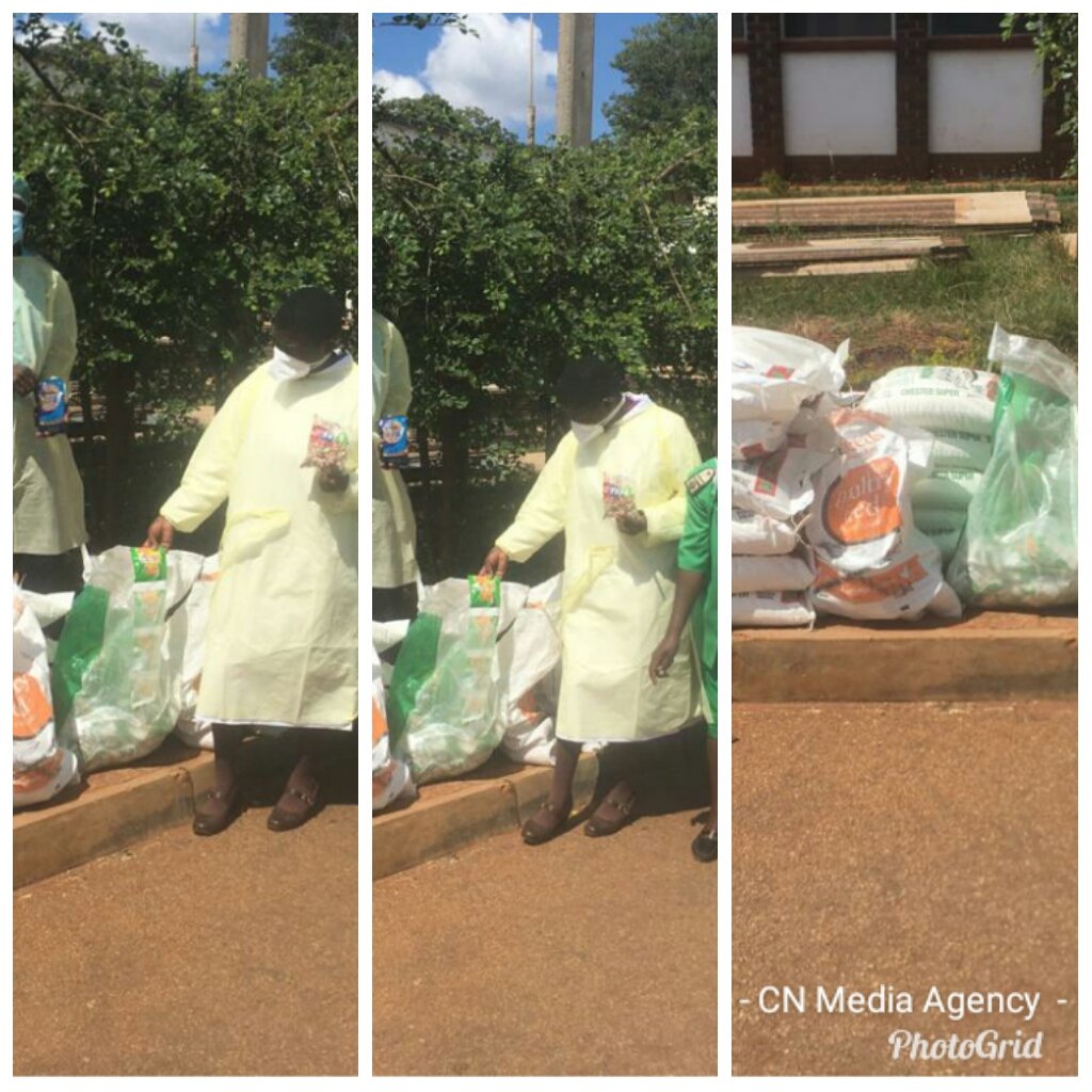 NorthHarare's tweet photo. Food and PPE for Borrowdale and Hatcliffe clinics. Scrubs are yet to to completed still.
Siyabonga
Tatenda
Thank you for your support.
#DevelopingHarareNorth https://t.co/oXVgBhFvBM