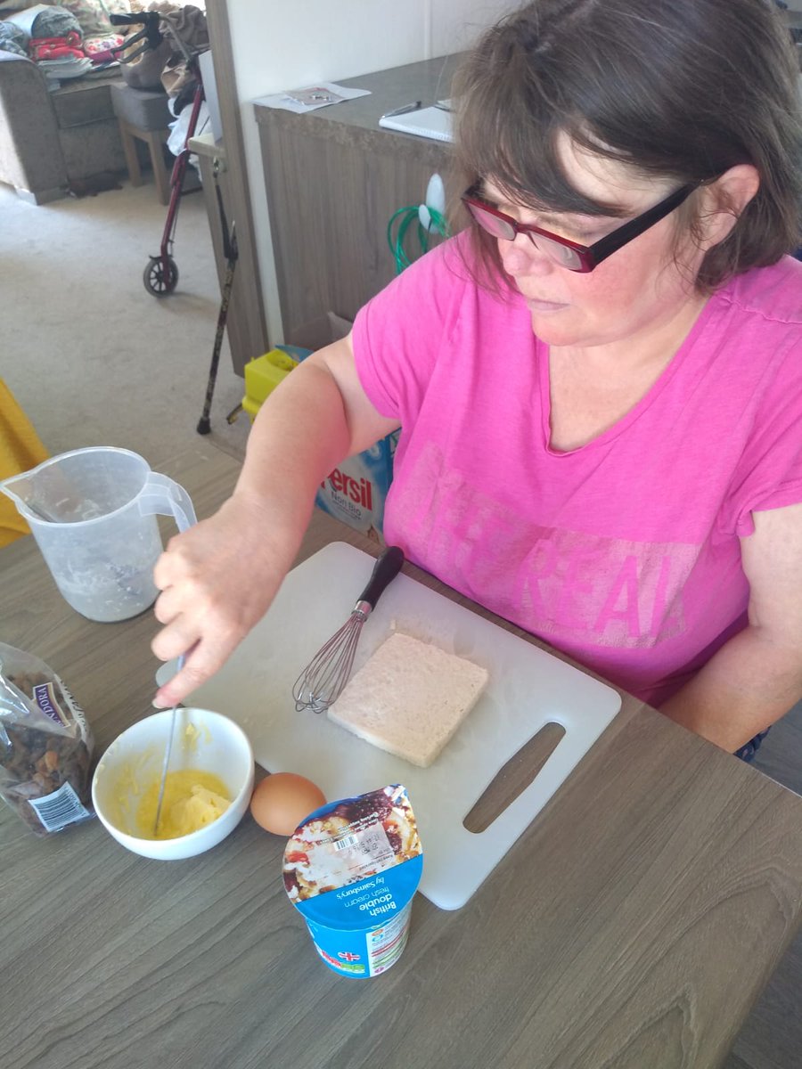 BluebirdCareTN's tweet photo. Carer Denise &amp; Customer Lorraine have recently been making some delicious bread pudding! 👩‍🍳 We think there's almost no better thing to do with your time 👌 #ItsTimeToCare https://t.co/Ks4irNr0X8