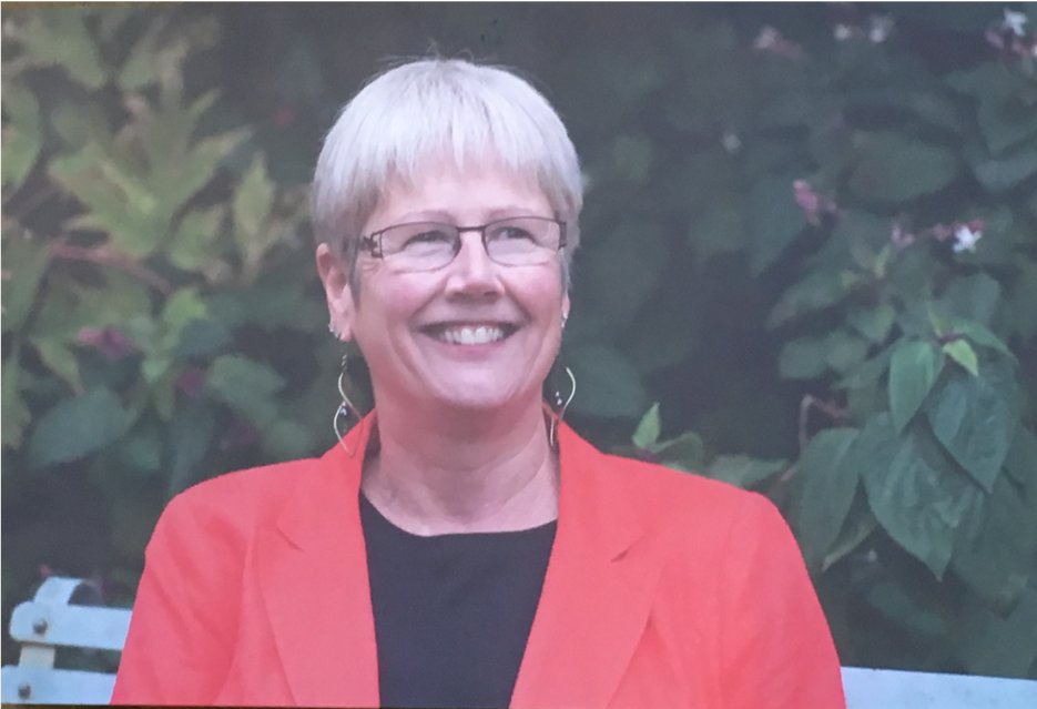  @janelangdale is a professorial fellow and plant developmental geneticist dissecting mechanisms of cell-type differentiation in grass leaves. Discoveries made in maize are being used to engineer leaf anatomy in rice - with a view to increasing yield  @c4rice.