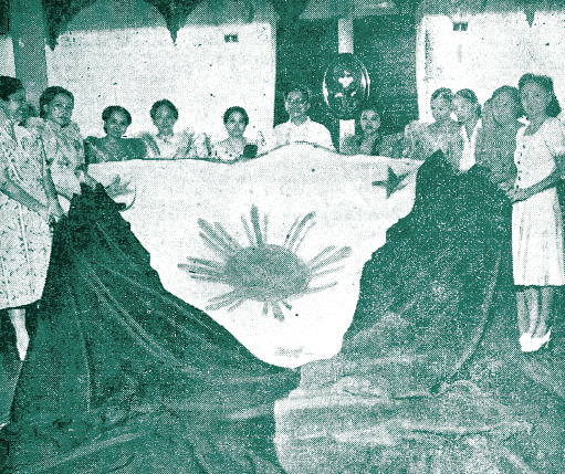 fil_heritage's tweet photo. How do we live up to the message of this flag? Retweet this and answer! #NationalFlagDay #FHL2020 #PhilippineFlag https://t.co/XMivQq6cv7