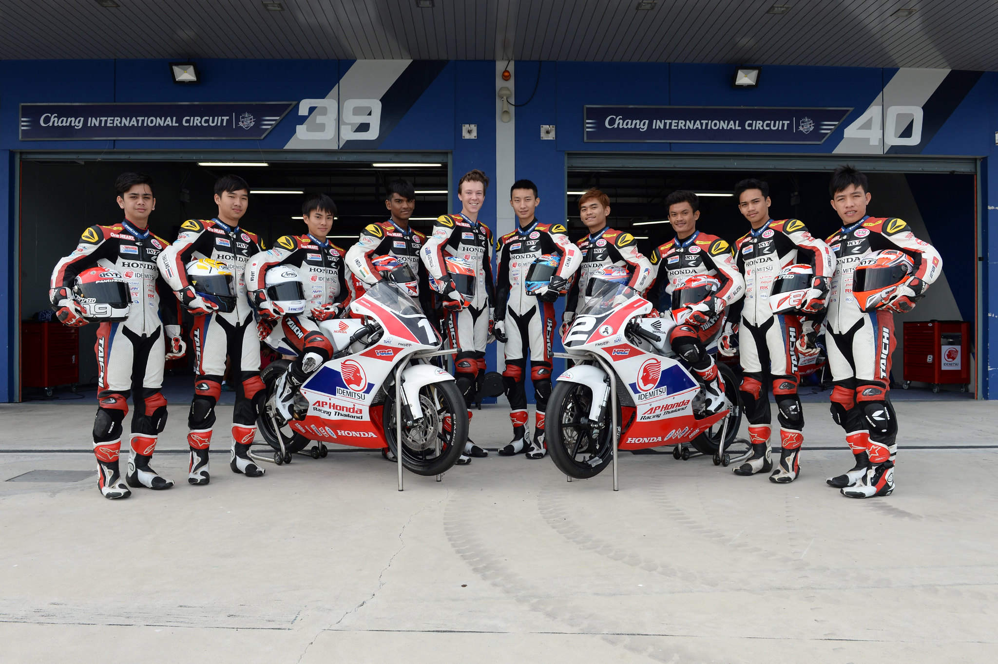 Asia Road Racing Championship 16 When The Top10 Asia Dream Cup Riders Had The Opportunity To Test The Honda Nsf250r Moto3 Machine Tbt Arrc T Co Tzc6wppqiu Twitter