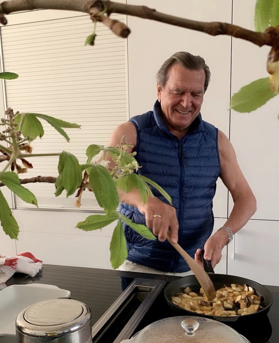 damitdasklaas's tweet image. in der rente chronisch unterfordert? geben sie ihrem leben neuen schwung &amp;amp; schulen sie jetzt um zum insta-boyfriend. das können SIE auch!