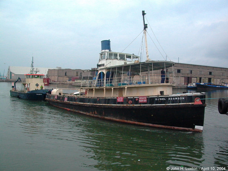 dannyinsteam's tweet photo. Everyone seemed to enjoy our "before &amp; After" pics yesterday so here are two more from April 2004 and Easter 2017. What a difference 100,000 hrs #volunteering makes along with @HeritageFundUK funding &amp; many and the skills of @CammellLaird @SeaKingGroup @PeelPorts #whenwesailagain https://t.co/CxcoLiBuJe