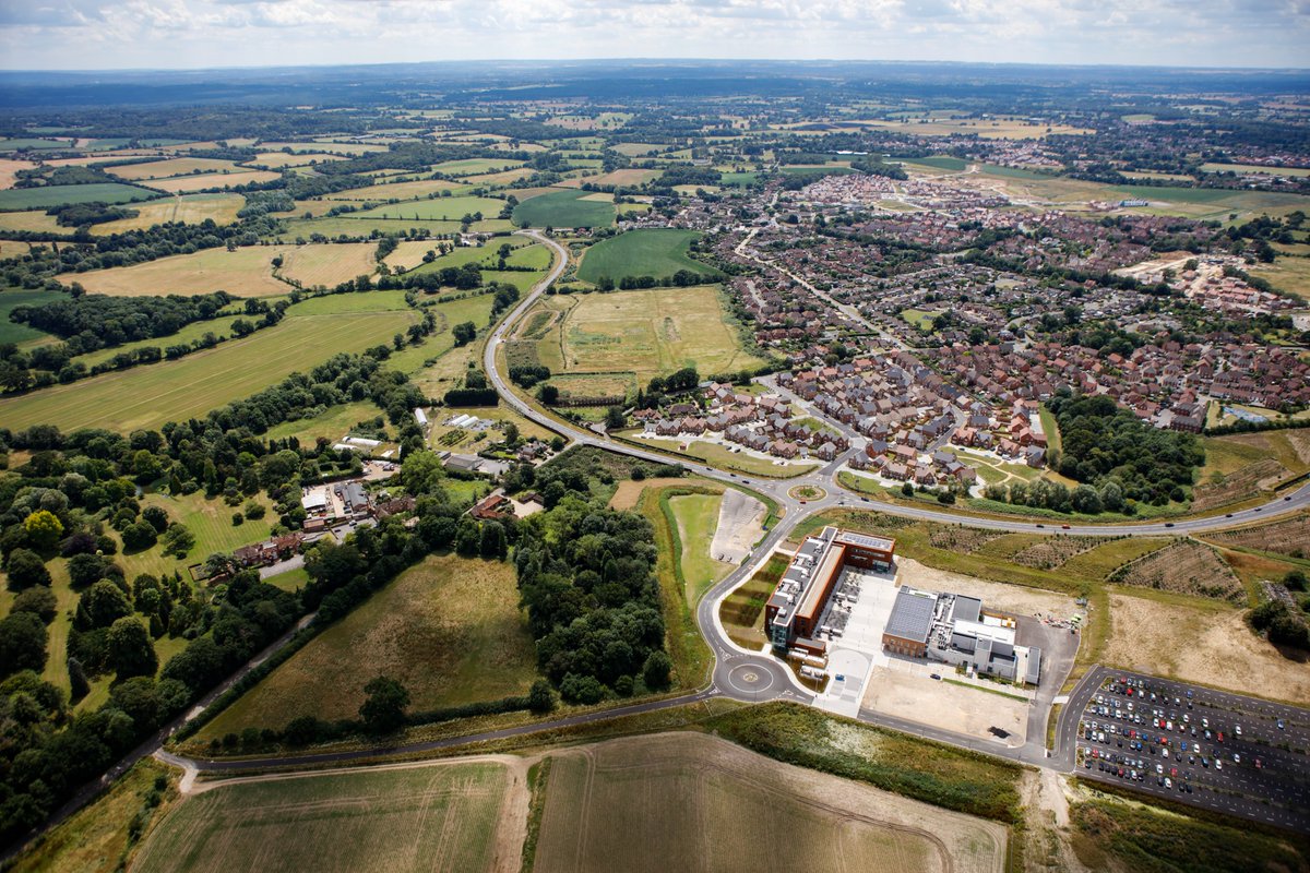 TVSP_Reading's tweet photo. Here we are, in all our beauty. What a stunning area #Shinfield is and we're so glad to be a part of the #community. A home for #innovation with gorgeous views - what more could you ask for? 

@UniofReading @berkshire_live @Shinfieldschool @shinfieldvets @ShinfieldRanger https://t.co/RYJJs81Toh