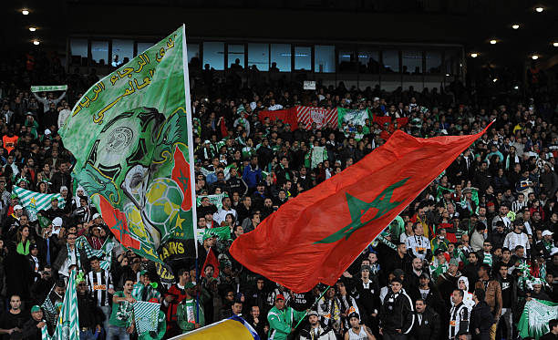 AJASports's tweet photo. اكتسحت جماهير #الرجاء المغربي استفتاء صحيفة ماركا الإسبانية لأفضل جمهور ناد بالعالم بمشاركة 40 فريقا.
وحصل الرجاء على أكثر من 1.9 مليون صوت، متقدما بفارق كبير على جماهير #الأهلي المصري التي جاءت بالمركز الثاني بنحو 430 ألف صوت وجماهير #الزمالك في المركز الثالث بنحو 132 ألف صوت. https://t.co/DkUUXiyOcQ