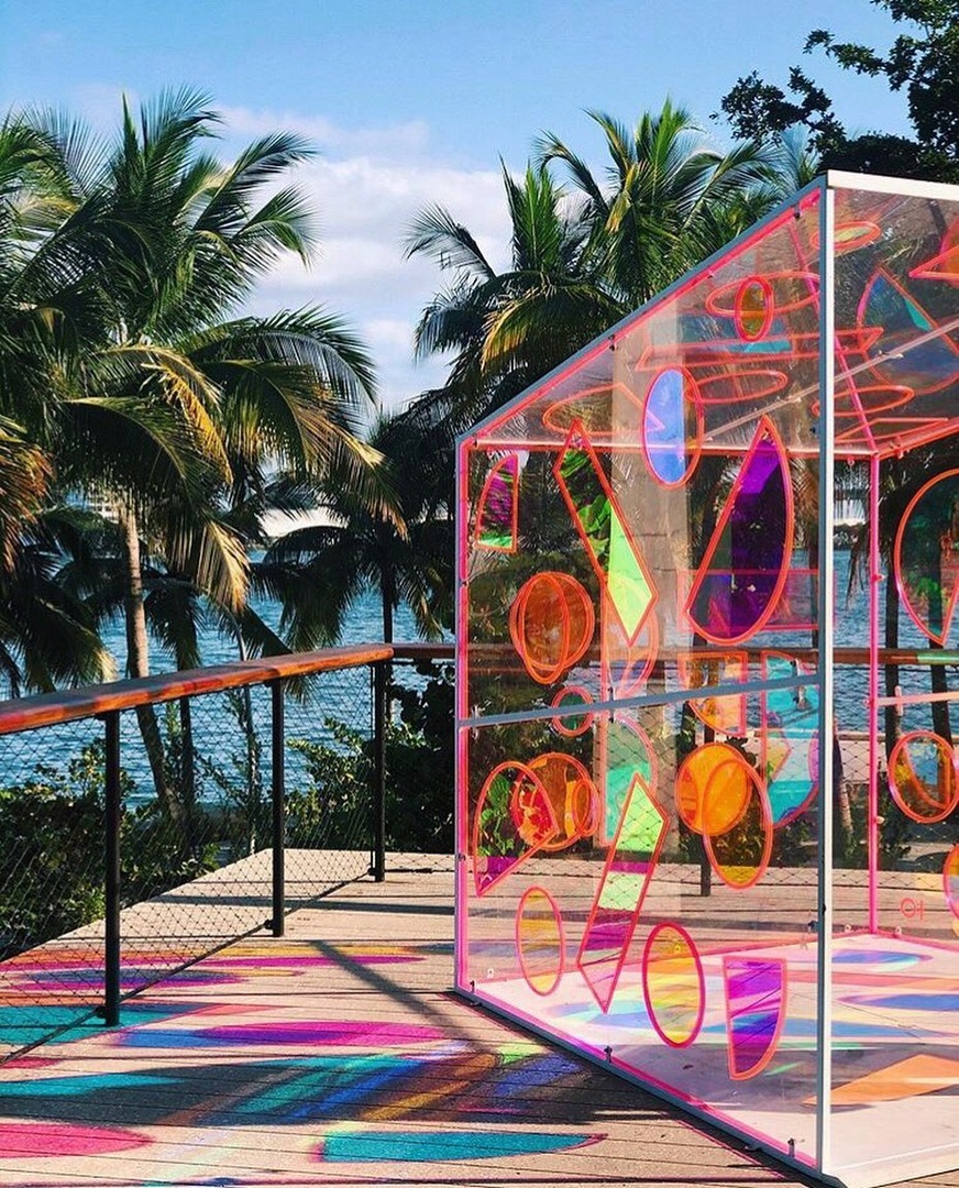 Hey, art aficionados! 🎨 Have you explored @pamm? This South Florida gem highlights Miami's culture & community through contemporary & modern art! 😍 Check out a virtual tour, art talks & current exhibits from your living room: bit.ly/2Wqra7R #LoveFL IG: @katrinamarie9
