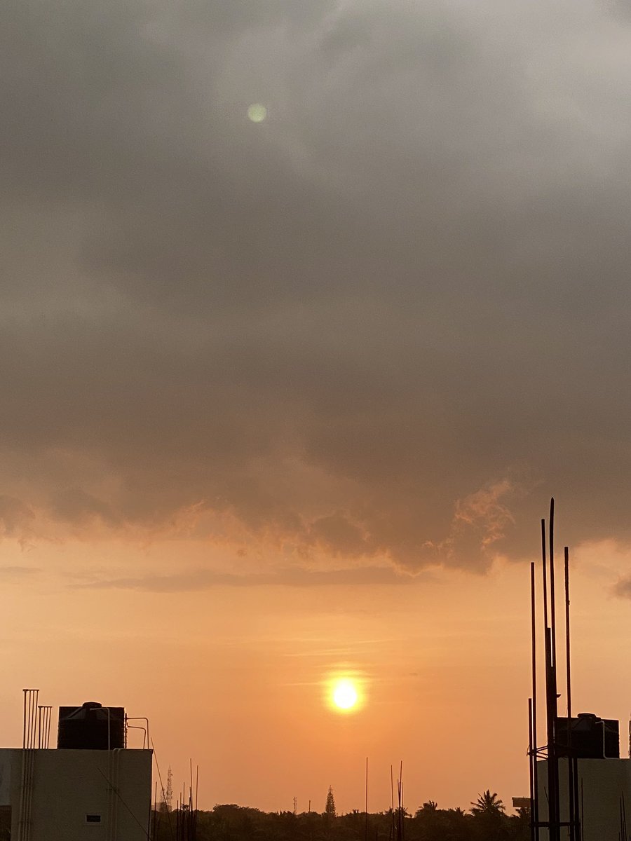 souravbasuroy's tweet photo. Calm before the storm #viewfrommyterrace #whitefield #BengaluruRains #bengaluru https://t.co/Uk2dkaQ3YP