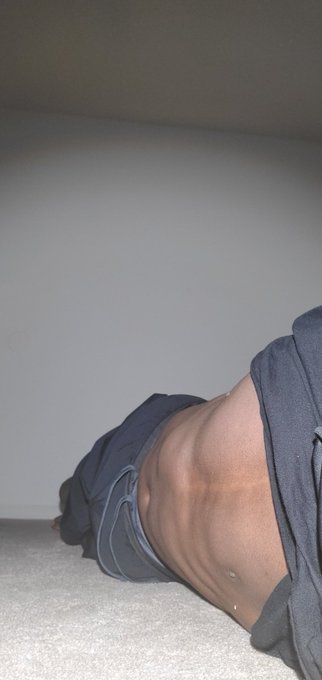 Side plank. https://t.co/6MzMgNMF9o https://t.co/0CRKrnttju<a href="/tag/apclips"class="tags"><span>#apclips</span></a><a href="/tag/aplove"class="tags"><span>#aplove</span></a>