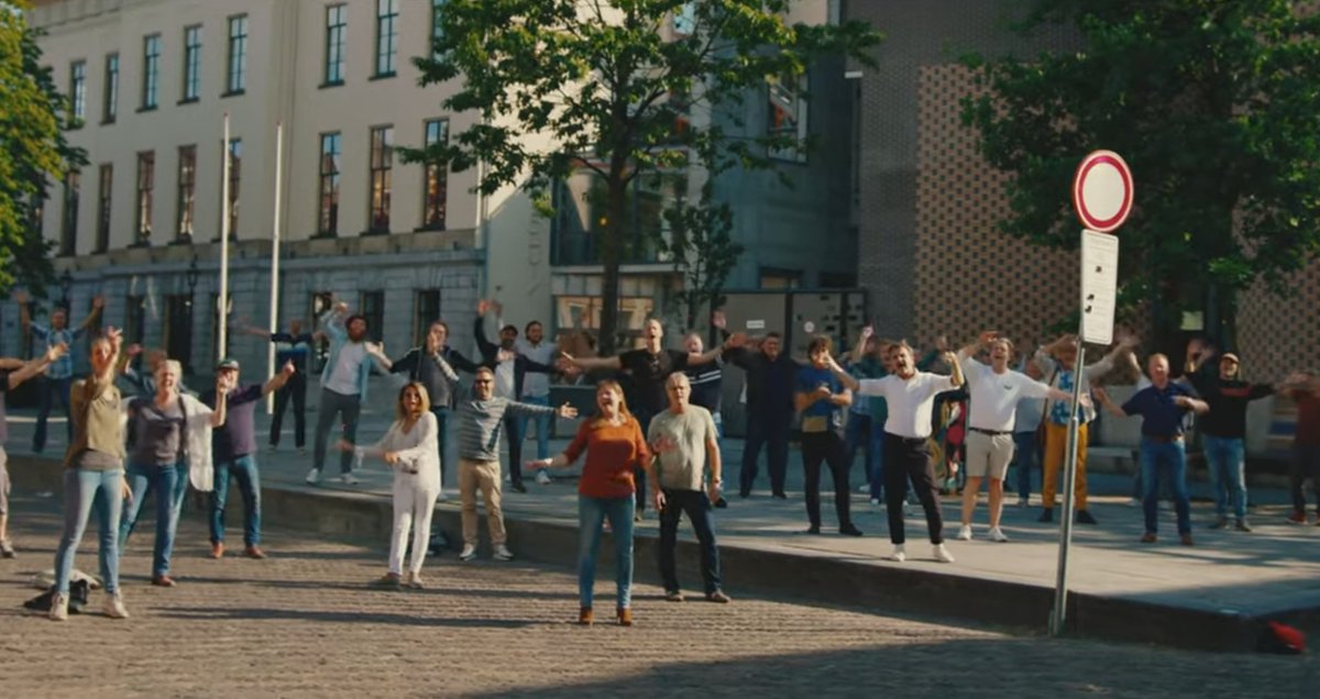 Ruim 50 Utrechtse horecaondernemers maken videoclip om heropening te vieren. Bekijk het resultaat hier --> duic.nl/horeca/ruim-50… via <a href="/duicnl/">DUIC</a>