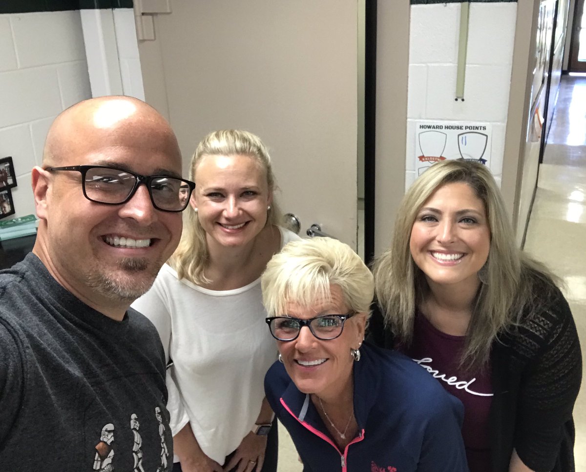 Howard Elementary is ready to go with <a href="/ManuelScott/">Dr. Manuel Scott</a>! #sumnerconnect