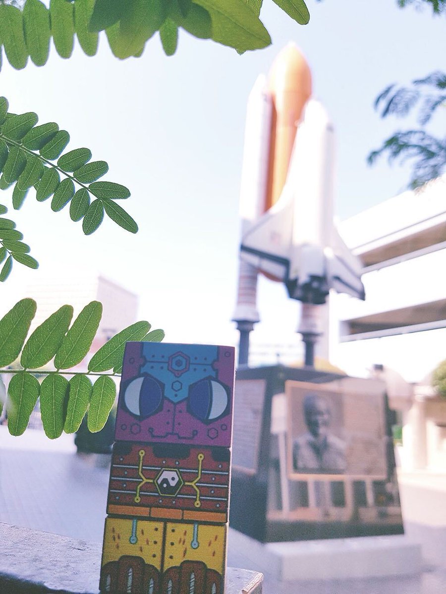 SwapBots tweet media