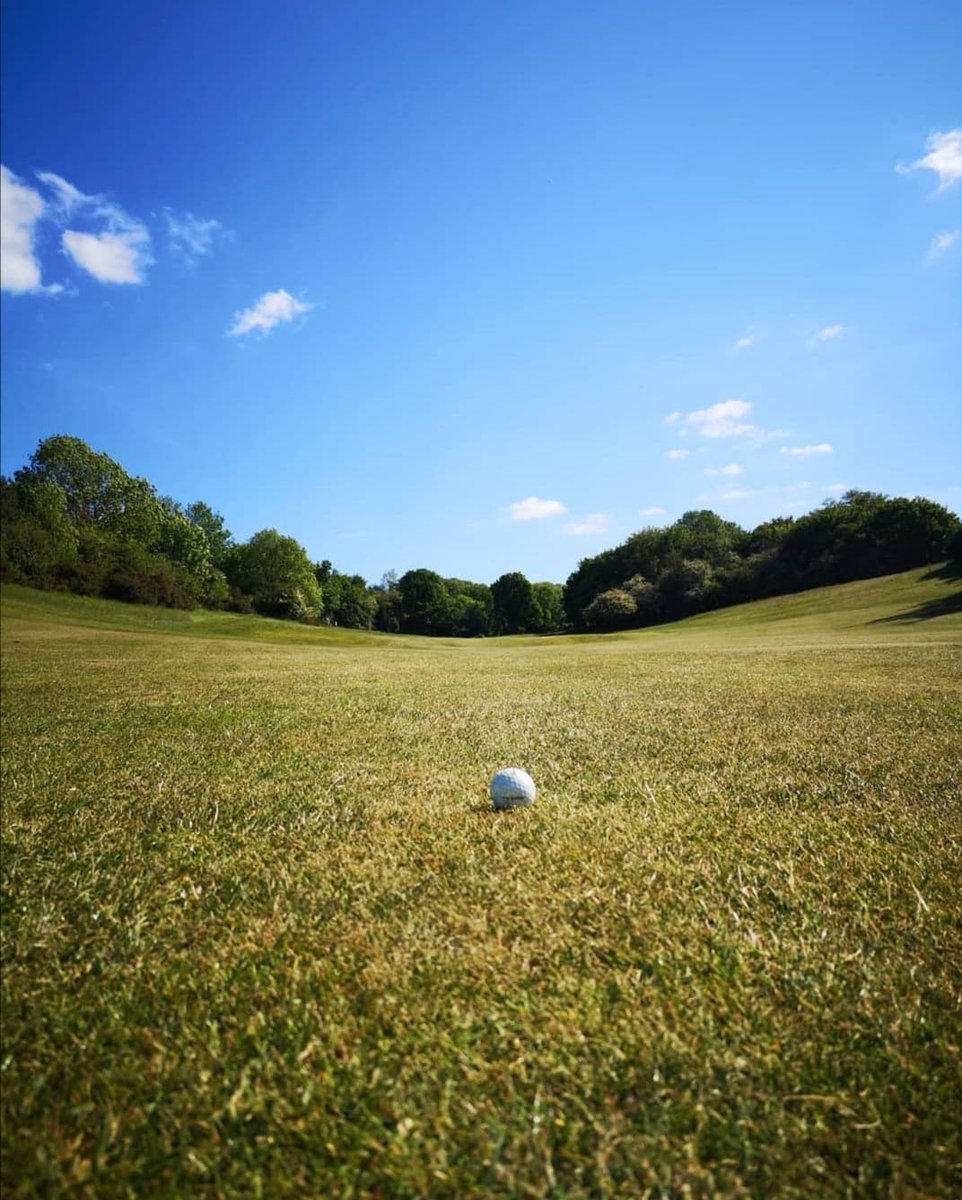 ⛳️ The perfect view ⛳️

Thank you to 28ljwmitchem for the great photo! We’re glad you’re enjoying being back out on the course. 

#DorsetGolf #Golfer