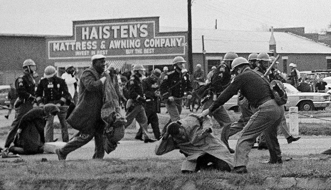 don't give up and they don't stop these kinds of protests. In fact, these need to be going on across the country. I want my kids and their black classmates to grow up in an equal, non-dangerous world and I want them to read about this in their... (5/?)