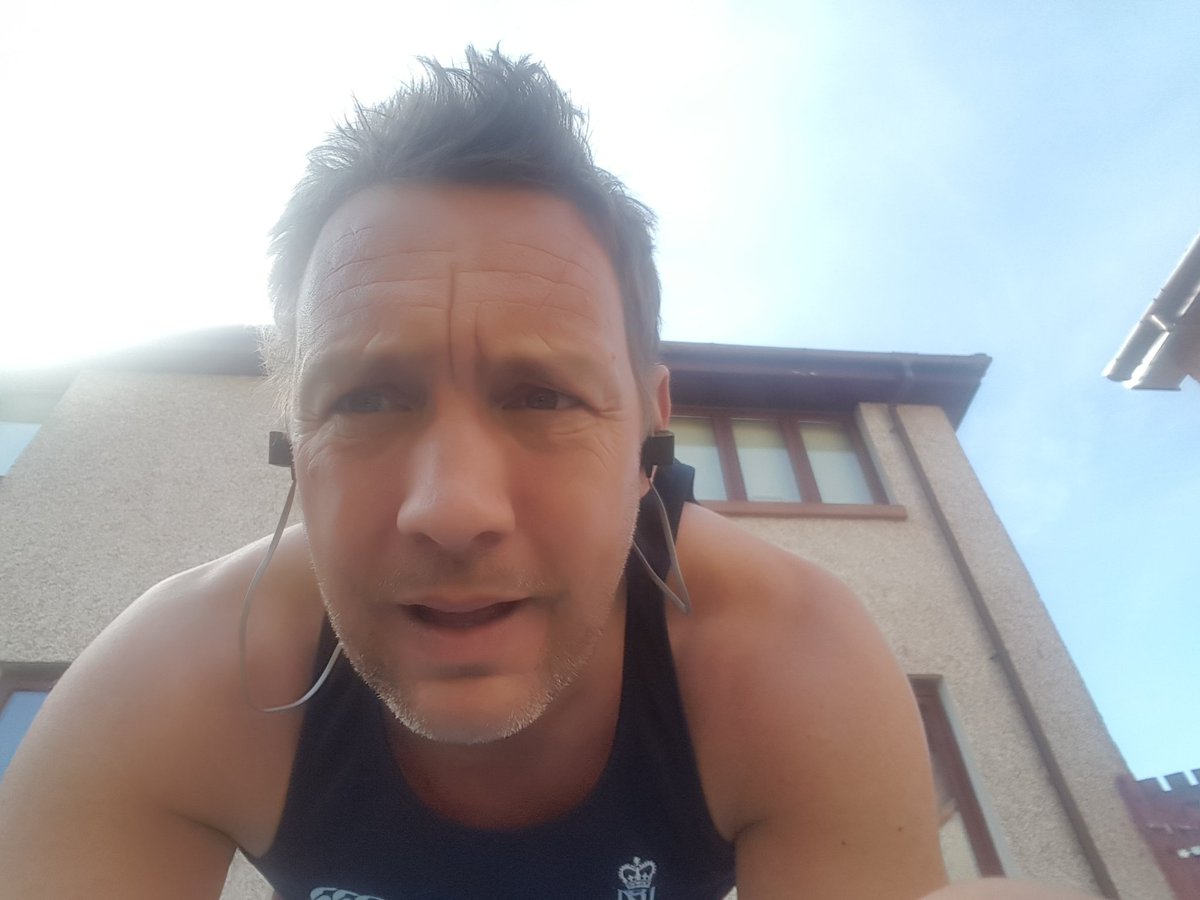 DRMSport's tweet image. #Lockdownphys Captains Log ????
Last couple days been enjoying the weather and getting out. Slightly less enjoyable run yesterday but new upper-body plan started and @TRXtrainingUK in the sun! Even rolled today after sesh 🤣
Exercise &amp;amp; Vit D doing wonders for #mentalfitness 💪