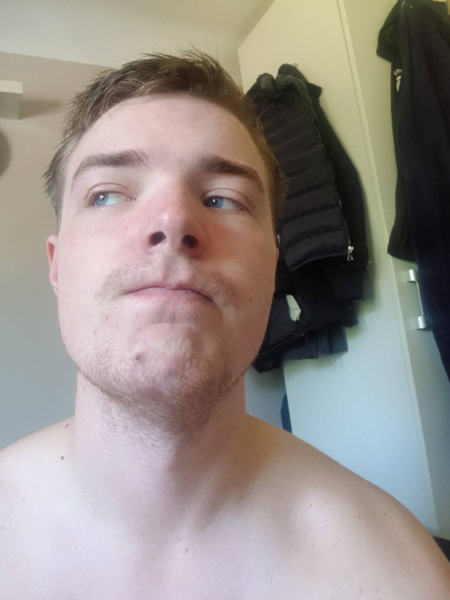 Charlie___Lock's tweet image. Should i shave to be an ugly mug or stay the same to retain the same ugly mug appearance?