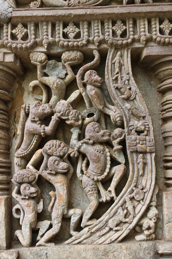 5/n The outer wall of the open mantapa sculptures with depictions from the Hindu epics.The Ramayana is sculpted on the south side wall on 70 panels, with the story. Please open the image to see the details.