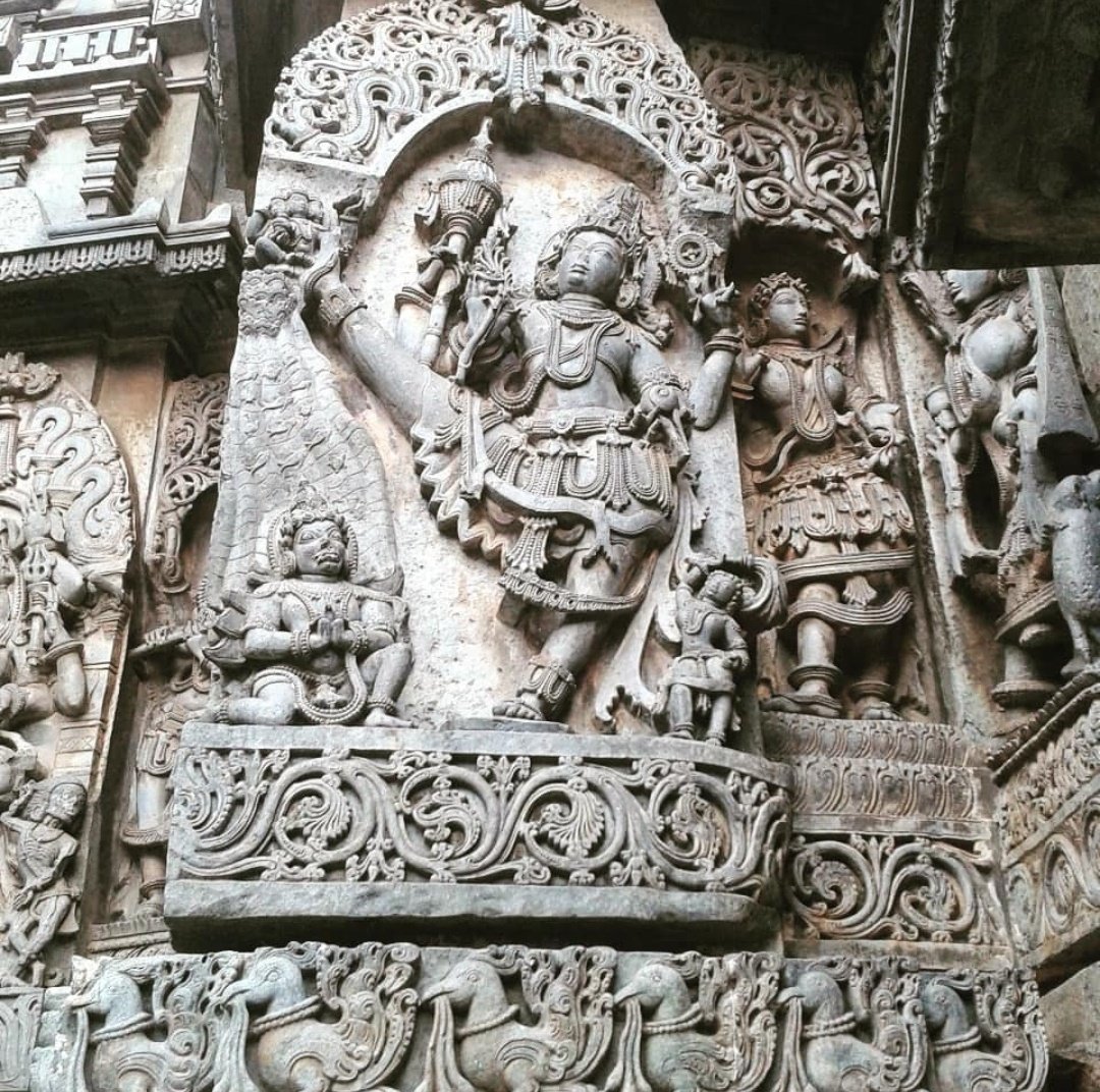 8/n Wall relief at Amrutesvara temple, Amruthapura.Wall relief sculpture of the Amrutesvara temple. @ReclaimTemples