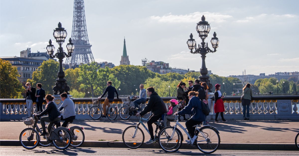 AnaCastan_NL's tweet photo. París y su Región está obrando el milagro del cambio a la #bicicleta 💪🏾👏🏾 ¿Quieres saber cómo? Entrevista a su propulsor @Oosterenvan de @FARaVelo 👇🏾👇🏾👇🏾

https://t.co/ME1iRxQNuW

#MovilidadSostenible #recuperemoslasciudades #paris #Francia https://t.co/9ssqCTylb8