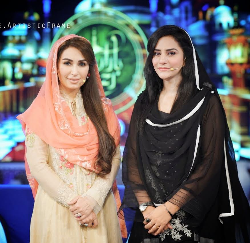 uffairaas's tweet photo. #Ramadan_2019
#Baran_Rehmut #Reema_Khan
#uffaira
#Uffaira_Anis_Saad
#Celebrity_Nutritionist #Nutritionist_Uffaira #Celebrity_Expert #Pakistans_Expert #Home_Expert
#uffaira #style #trendsetter #stylecreator #decent #elegant #Classy
#expert #experties #education #learn https://t.co/Tw9pZgmof6