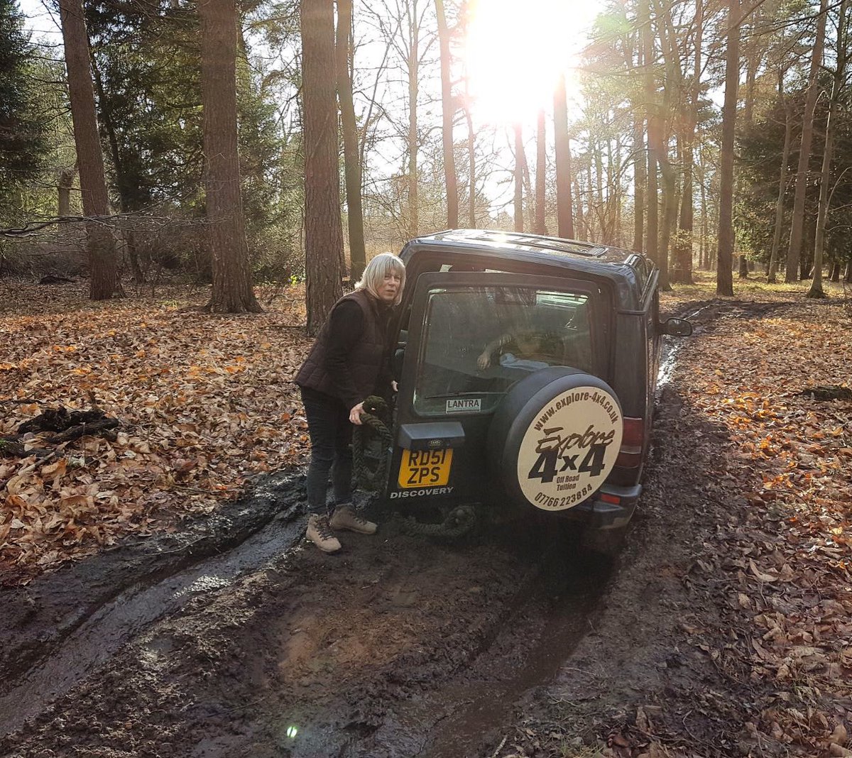 Explore 4x4 tweet media