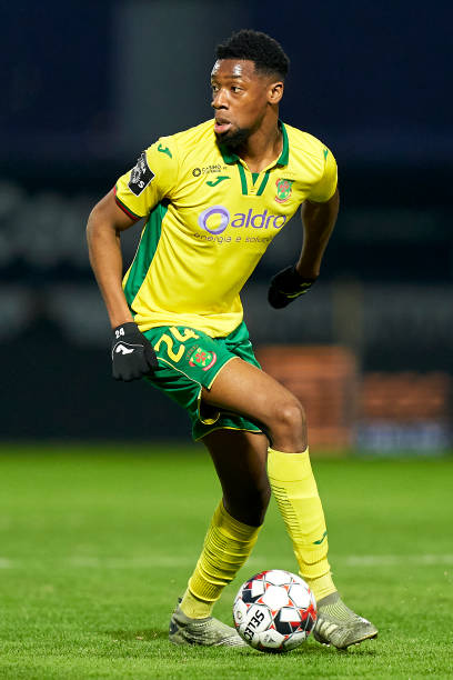 Mohamed Diaby Age: 23Position: DMClub:  @fcpfContract: 30.06.20Primeira Liga 2019/20• 9.56 aerial duels (4th)• 57% success rate • 11.52 recoveries (8th)• 1.32 sliding tackles (5th)