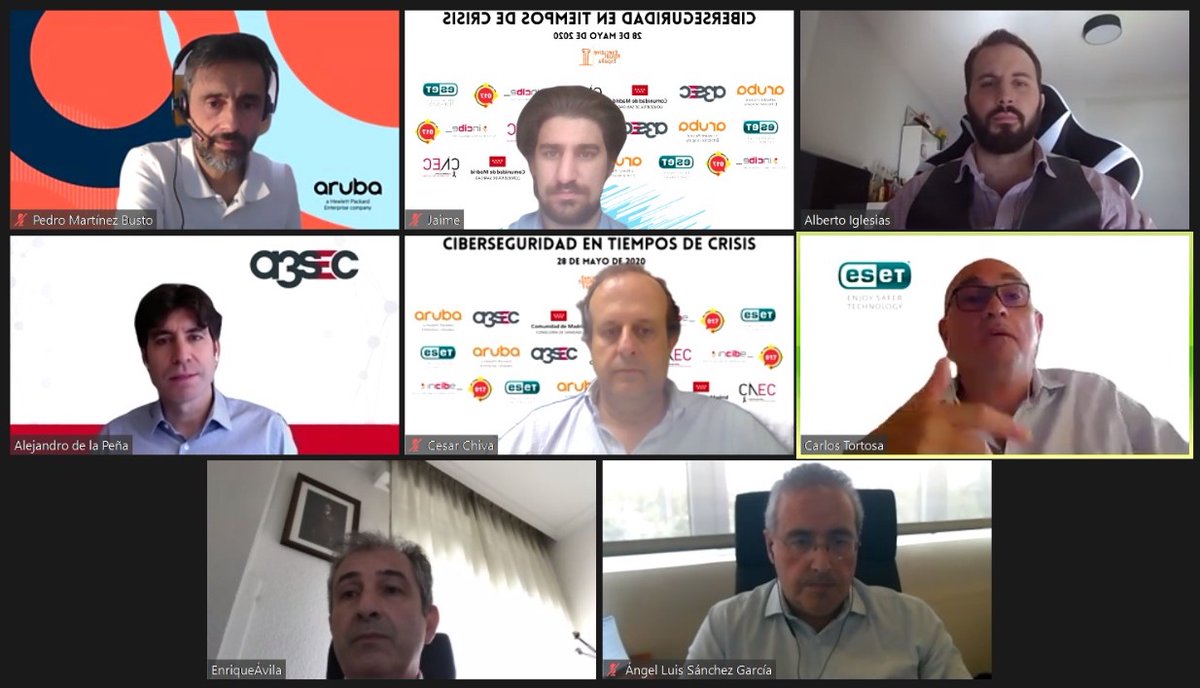exeforum1's tweet photo. Después de las ponencias, seguimos debatiendo y contestando vuestras preguntas en la mesa redonda. #CyberExecutiveDay https://t.co/hhxMKnzfTm