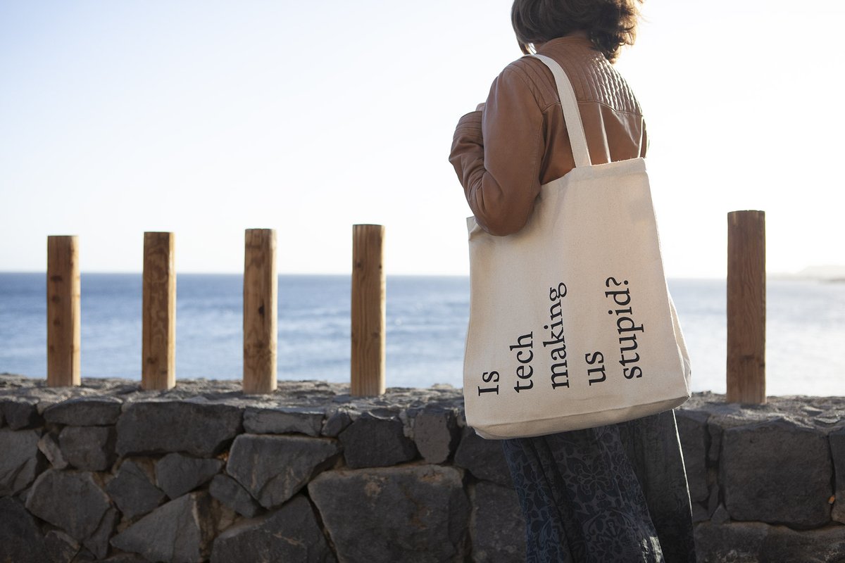 punkt's tweet photo. Punkt #MP02phone: place an advance order and receive a free Punkt. tote bag!
Go to: https://t.co/tpptYT5zck #technology_tamed #punktdesign #ITRW #IsTechMakingUsStupid https://t.co/9e1FguCkGt