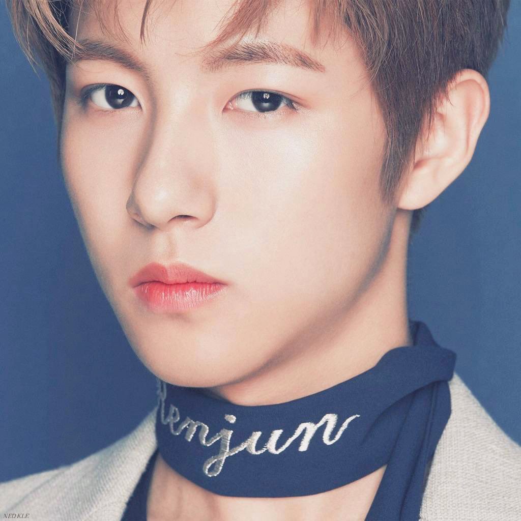 Renjun as Apollo: god of music, medicine, poetry, and prophecy #renjun  #apollo