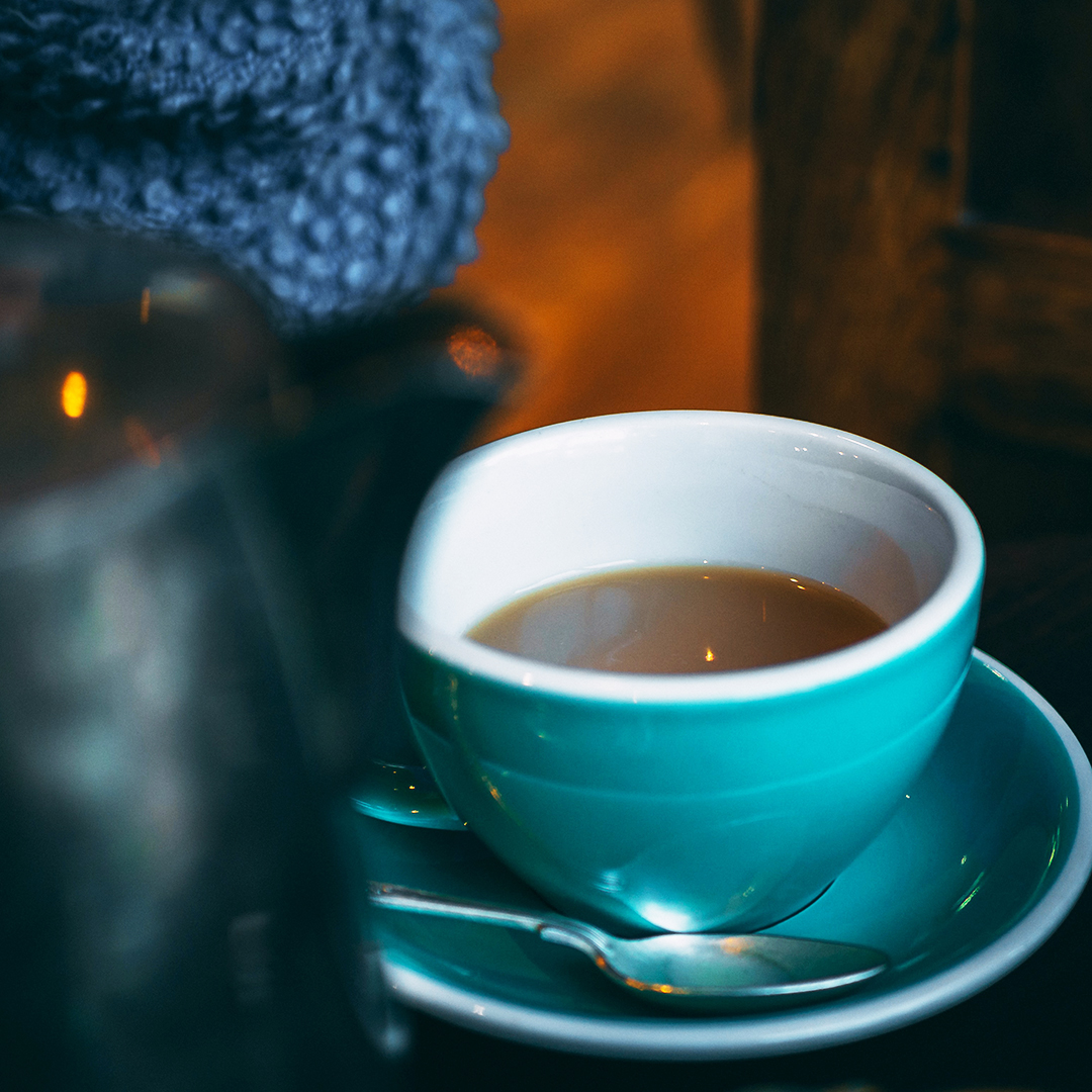 Cold? Perk up with a pot of Earl Grey tea! This beautiful, antioxidant-rich tea is flavoured with bergamot, a variety of orange that's often grown in Italy and France. #tea #earlgrey #earlgreytea #bergamot #timefortea #teatime #healthy #lovetea