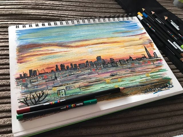 poscauk's tweet photo. Visually stunning skyline by @johncurtisart with the new POSCA Pencils and Pastels! Reminds of walks in the park at twilight. 

#POSCAPencils #POSCAart #POSCAPastels #POSCAColours #MyPOSCAArt #NewDimensions #NewDimensionOfCreativity #CitySkyline #Art #POSCA #Sunset #Landscape https://t.co/8iCkobHtbS