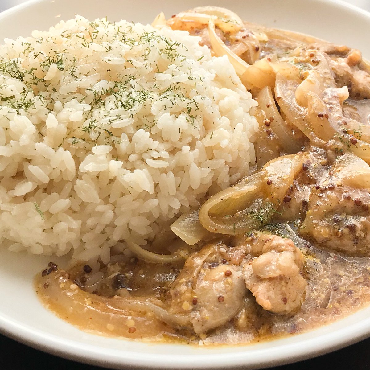 Zoom Zoom 永田 Sur Twitter 米と鶏肉が好きな人にオススメ フランス料理を白米に適合させたような料理 西アフリカ セネガルのプレヤッサというもので 鶏肉を玉ねぎ レモン マスタードで調理する 簡単 稲作歴3000年のセネガル イスラムとフランスの支配を Zoom Zoom 永田 Sur Twitter 米と鶏肉が好きな人にオススメ フランス料理を白米に適合させたような料理 西アフリカ セネガルのプレヤッサというもので 鶏肉を玉ねぎ レモン マスタードで調理する 簡単 稲作歴3000年のセネガル イスラムとフランスの支配を