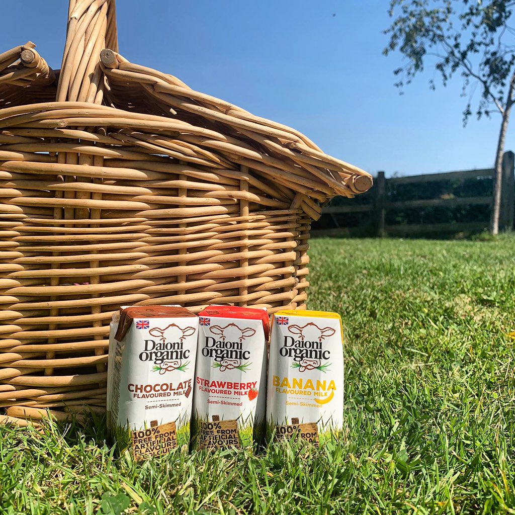 DaioniOrganic's tweet photo. Perfect day for a picnic ☀️ Our Organic Flavoured Milk Cartons are ideal for popping in your picnic hamper! Available in three delicious flavours, they are free from any artificial colours or flavourings and they contain less than 5% added sugar! Full of goodness 😋 #halfterm https://t.co/vY1RXlnK16