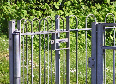 LonTomc's tweet photo. @optivohomes @OptivoWatch @PaulHackett10 #Optivo said securing the area is 'not value for money' for you. So £90m surplus at the expense of the well-being and safety of the residents? Not a good way to make money, this will cost you much more, your #reputation across national media. Residents are tired of this. https://t.co/YCL6h3Oqbj
