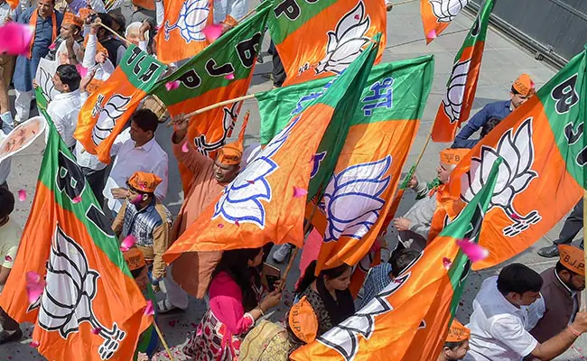 ndtv's tweet photo. BJP to hold month-long campaign to mark first anniversary of Modi government 2.0 https://t.co/BSTTxUJPSL https://t.co/J7c2YOP7vV