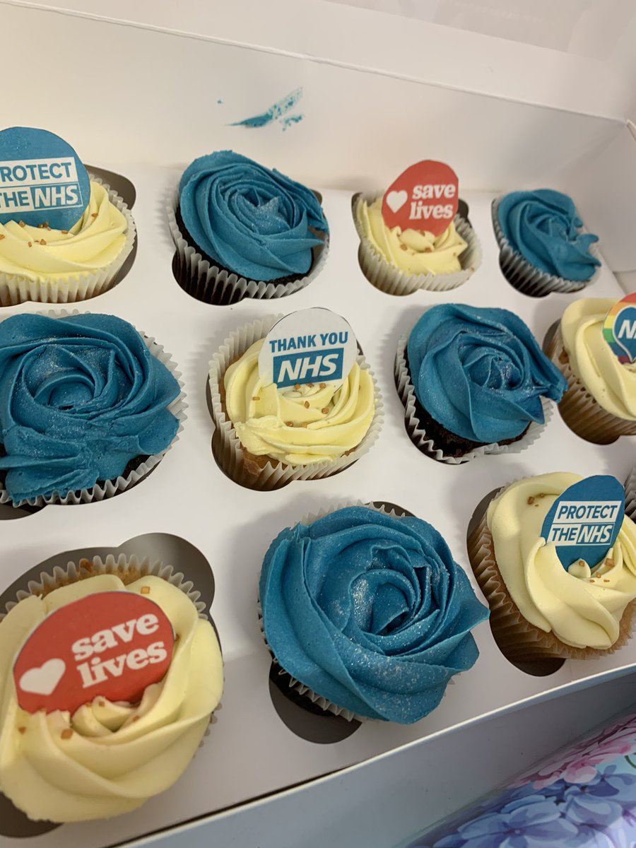 A Big Thank You to one of our Housekeepers daughter for baking such beautiful cupcakes for the staff <a href="/LPTnhs/">Leicestershire Partnership NHS Trust</a> @BradgateUnit #facilitiesstaffrock 😁