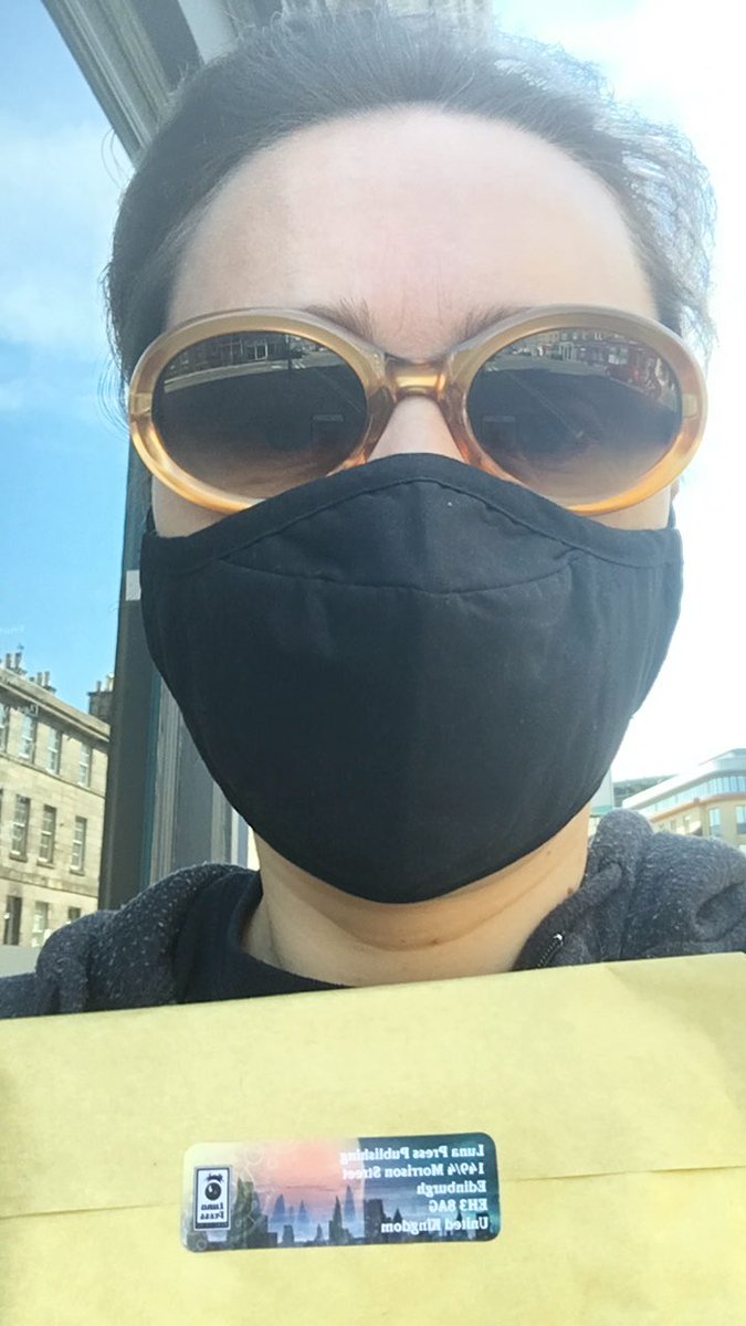 LunaPressGlobal's tweet image. #bookdelivery ready for our trip to the post office! Thank you for supporting #SmallBusiness, #indiepublishers and our amazing authors! ❤️❤️❤️