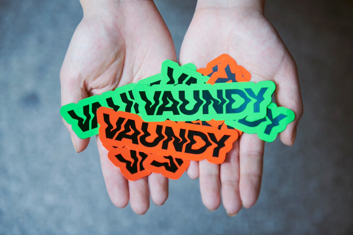 vaundy 直筆サイン入りドームステッカー 2025年最新】VAUNDY サインの人気アイテム - メルカリ