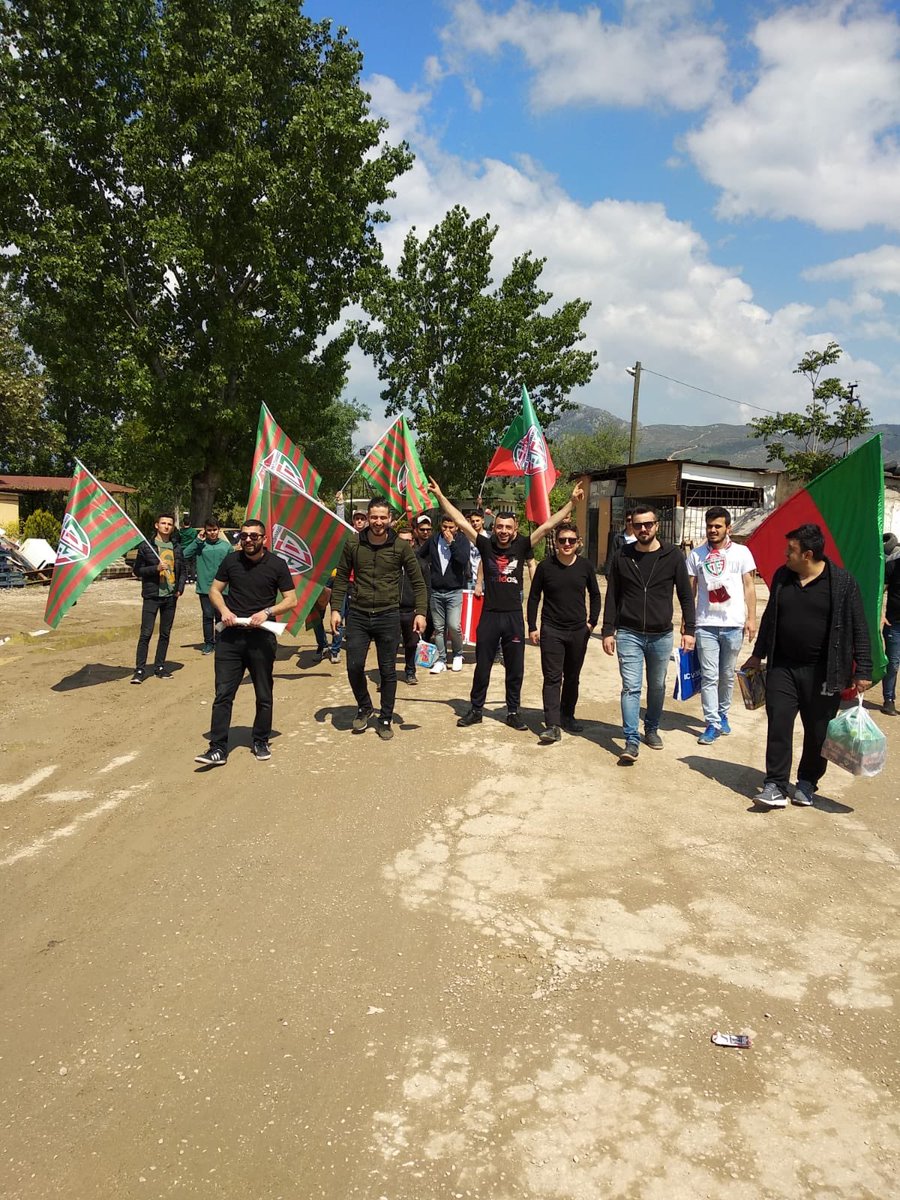 SİZ BİZİ İYİ BİLİRSİNİZ 😎

#Lefke
#BalabanMeydanı 🇧🇬