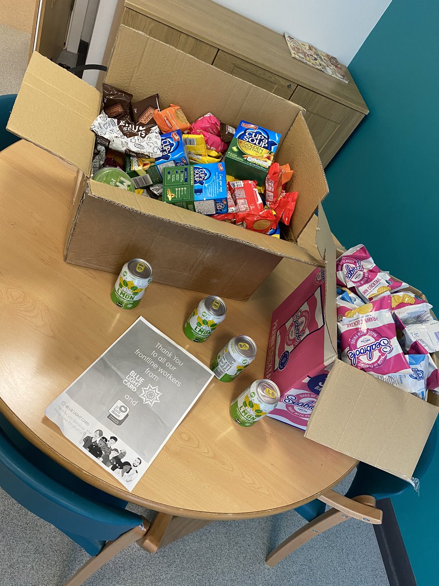 AmberWardNotts's tweet photo. Amber ward are more than thankful to @bluelightcard for the donation today! #amberward #nottshc #nhs https://t.co/QN175xfbo6
