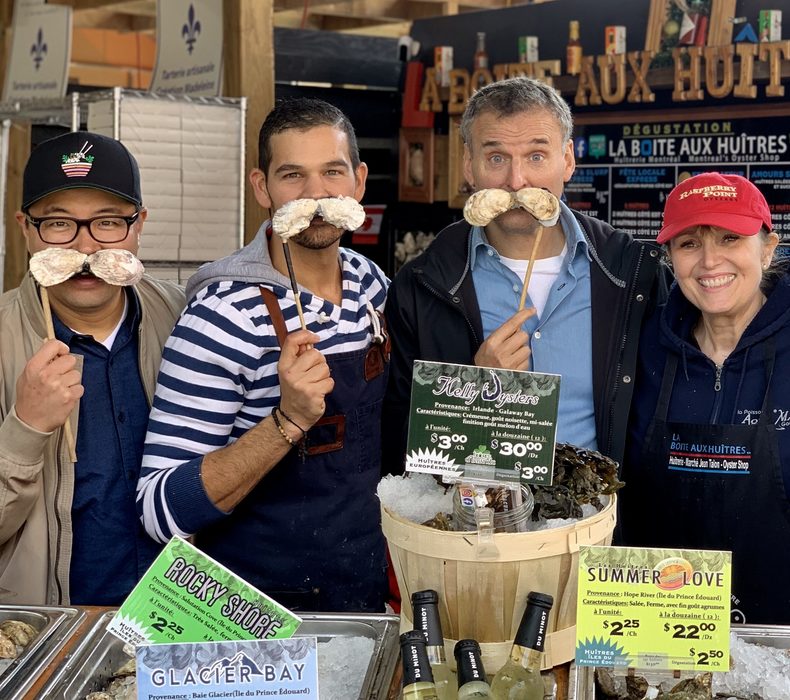 🍁 Emmy-winning TV producer &amp; famed #foodie <a href="/PhilRosenthal/">Phil Rosenthal</a> celebrates #Montreal’s history, culture &amp; culinary scene in @Netflix series #SomebodyFeedPhil. Starts streaming May 29 💻📺 mtl.org/en/experience/… via <a href="/Montreal/">Montréal</a> #MTLFoodie #MTLfood #MontrealFood