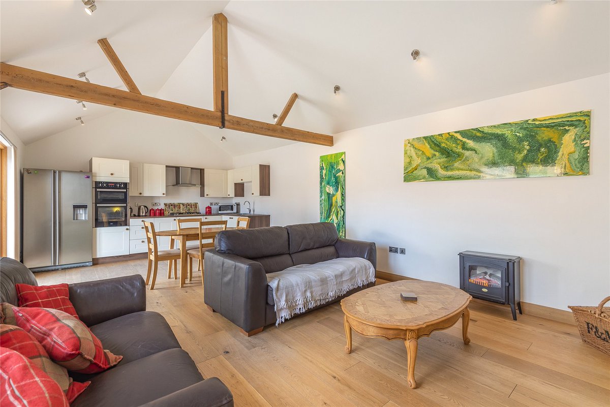 AndrewGrantLtd's tweet photo. Fantastic single storey Grade II Listed 3-bed barn conversion in #Staplow near #Ledbury
A stylishly decorated home in a rural location
Guide price: ยฃ375,000
https://t.co/uk7yx27NNQ https://t.co/TZbnHVOg1j
