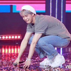 bean_ko_ng's tweet photo. 본인 우는 얼굴 재연 중 뭔데 잘함 ㅋㅋㅋㅋㅋㅋㅋㅋㅋㅋㅋㅋㅋㅋㅋㅋㅋㅋㅋ https://t.co/zzaJ3QtQKr