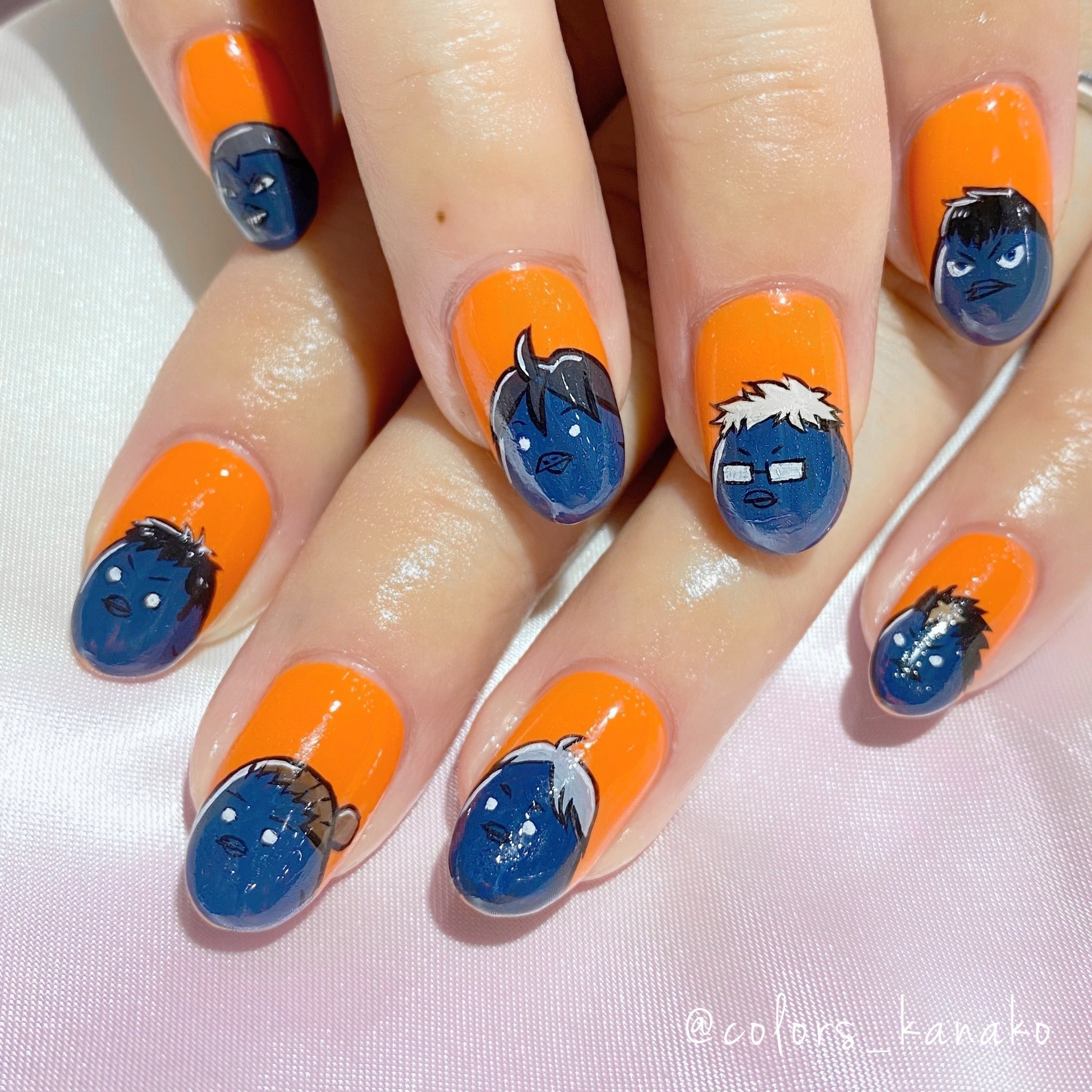 Color S カラーズ やすいかなこ お客様nail ハイキューよりヒナガラスの痛ネイル 沢山いるーー 痛ネイル T Co Iddkwhetwr Twitter