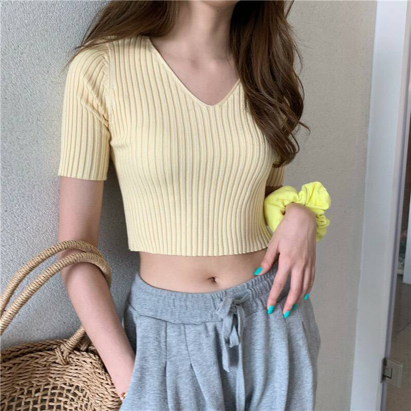 fouruclothes's tweet photo. ♡ พร้อมส่ง 150-. 🌈✨
เสื้อครอปผ้าไหมพรมร่องคอวี
🍒 อก30-50" ยาว16"
#fouruclothes #เสื้อผ้าสไตล์เกาหลี #เสื้อผ้าแฟชั่นเกาหลี #เสื้อผ้าเกาหลี #เสื้อผ้าพร้อมส่ง #เสื้อผ้าแฟชั่น https://t.co/Y9KKhJSDpC
