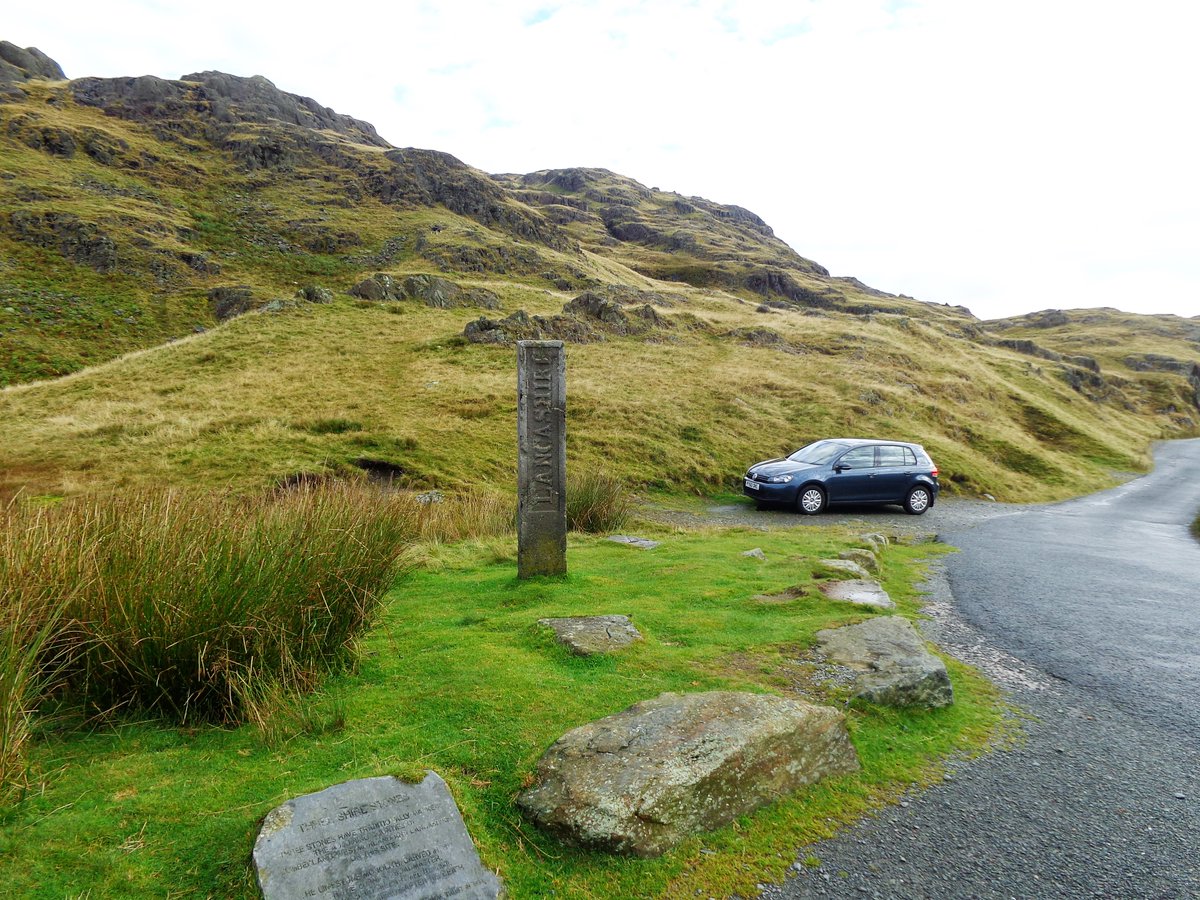 StanLeigh18's tweet photo. #Wainwrights in ascending order -173rd on the list #GreatCarrs #SouthernFells - 2572ft in Pictorial Guide.
- Ascent in September 2015 from #ThreeShireStone via #WetSideEdge & #LittleCarrs
#GreyFriar beyond the summit area & memorial https://t.co/kk5ByaPOBh
